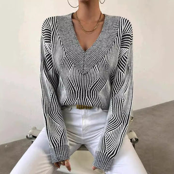 Large V-neck Pullover Fashionable Knitted Sweater