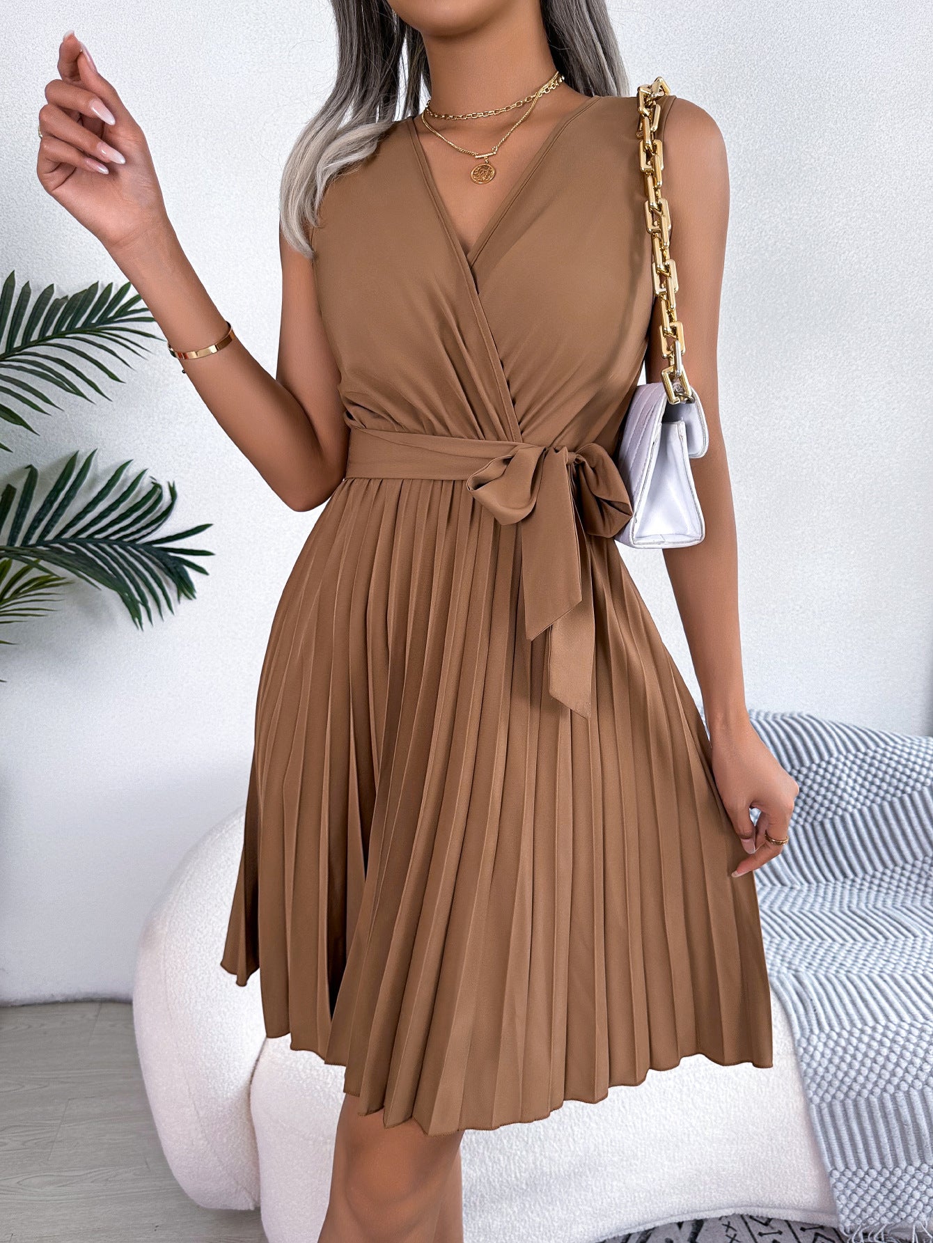 Women's Elegant Cross V Neck Sleeveless Tie Waist Pleated Dress