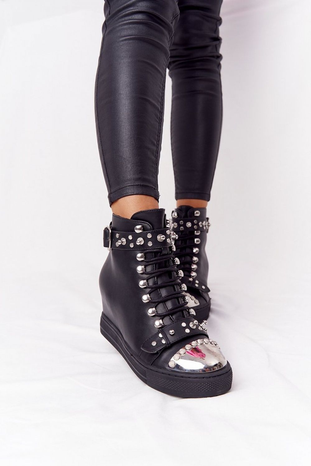  Buskin boots model 189745 Step in style 