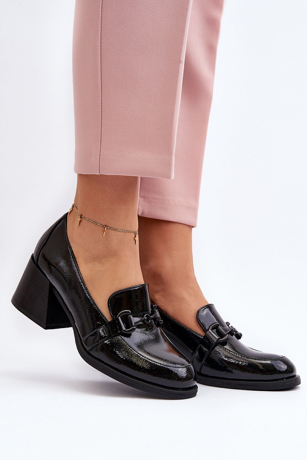  Heeled low shoes model 192916 Step in style 