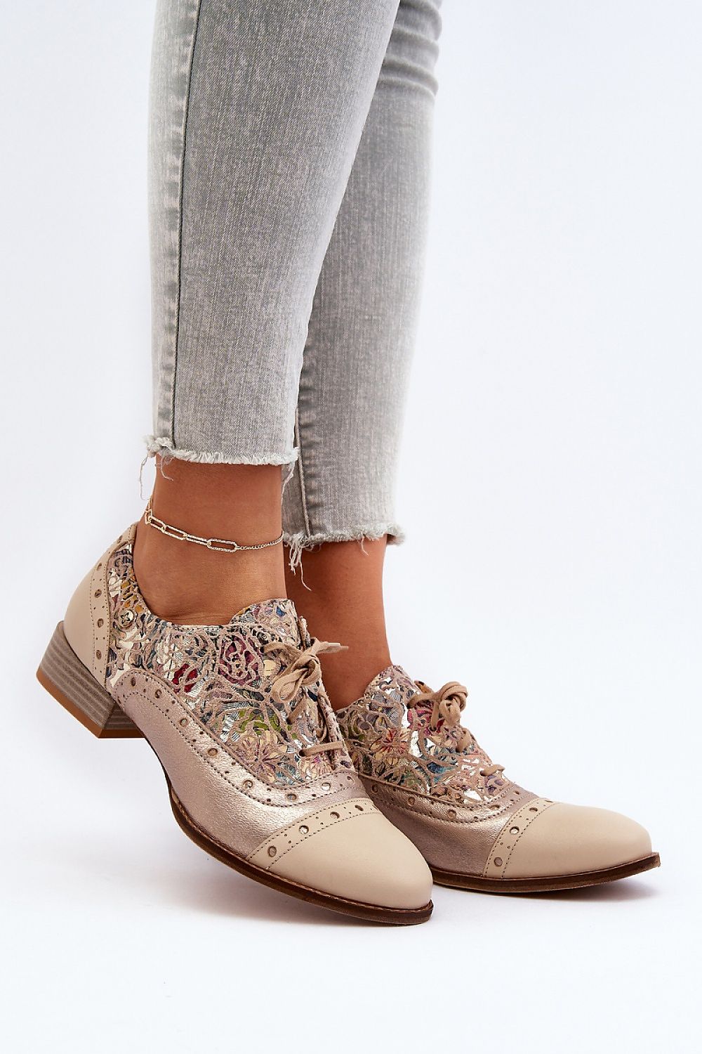  Heeled low shoes model 193928 Step in style 