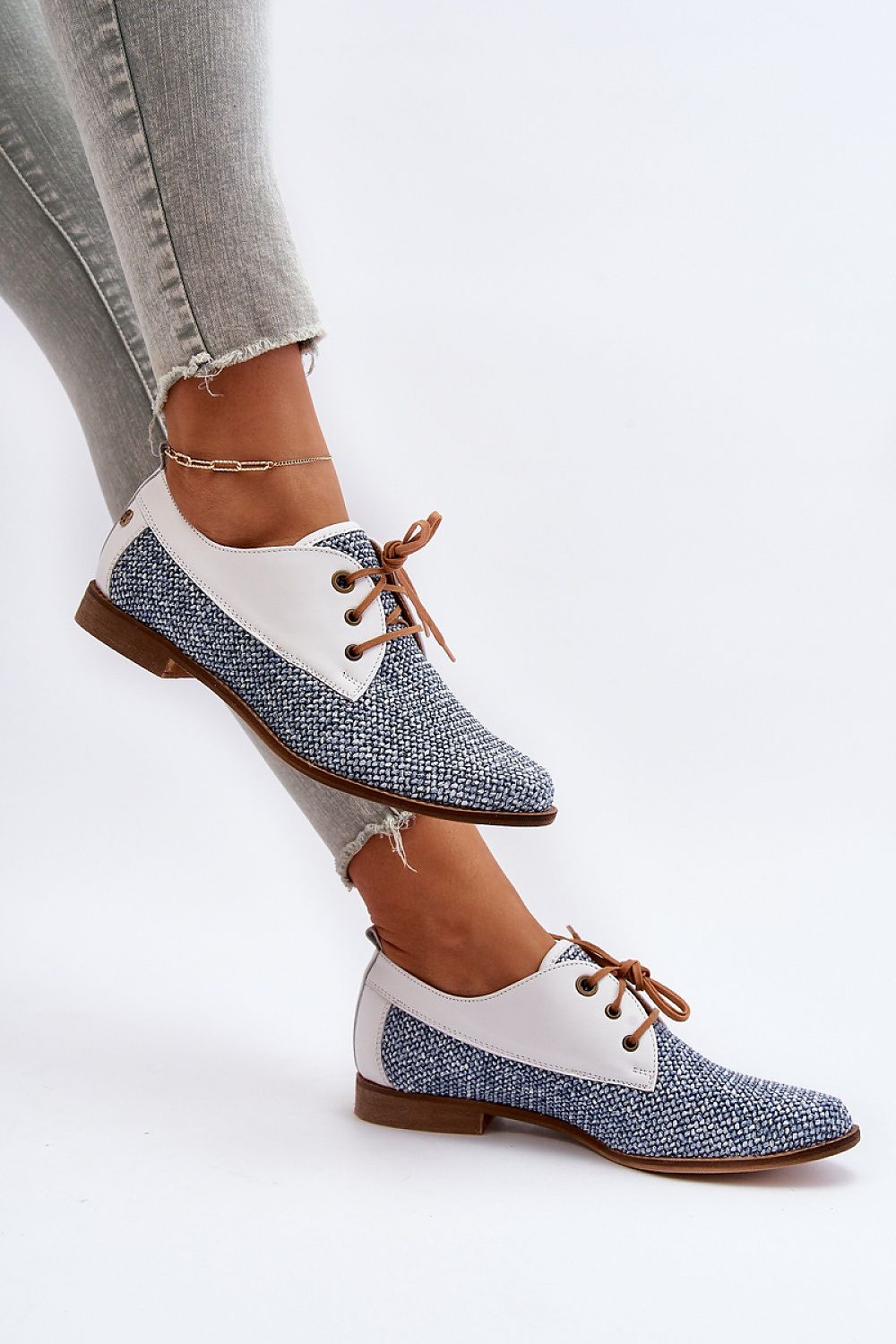  Heeled low shoes model 193929 Step in style 