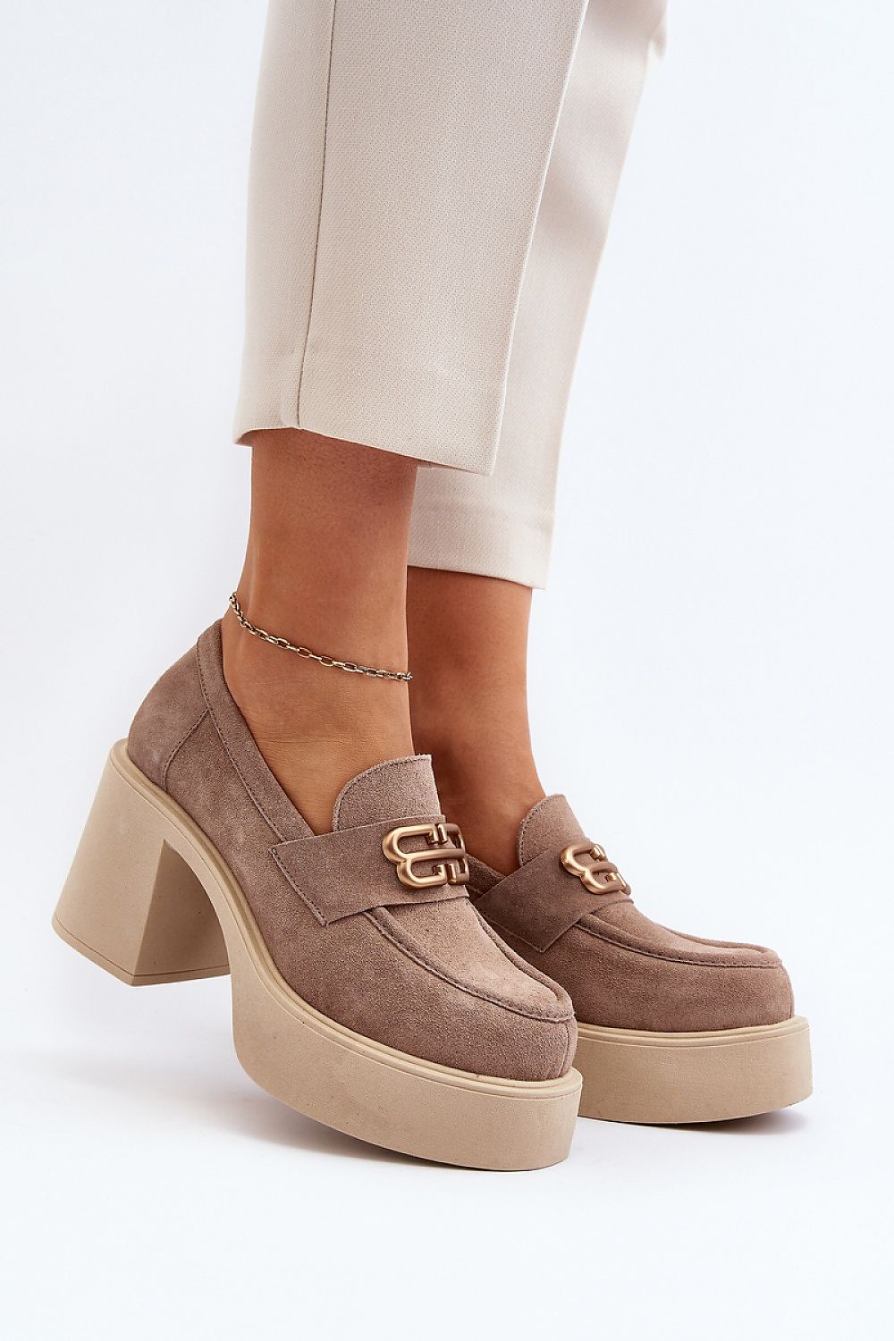  Heeled low shoes model 193930 Step in style 