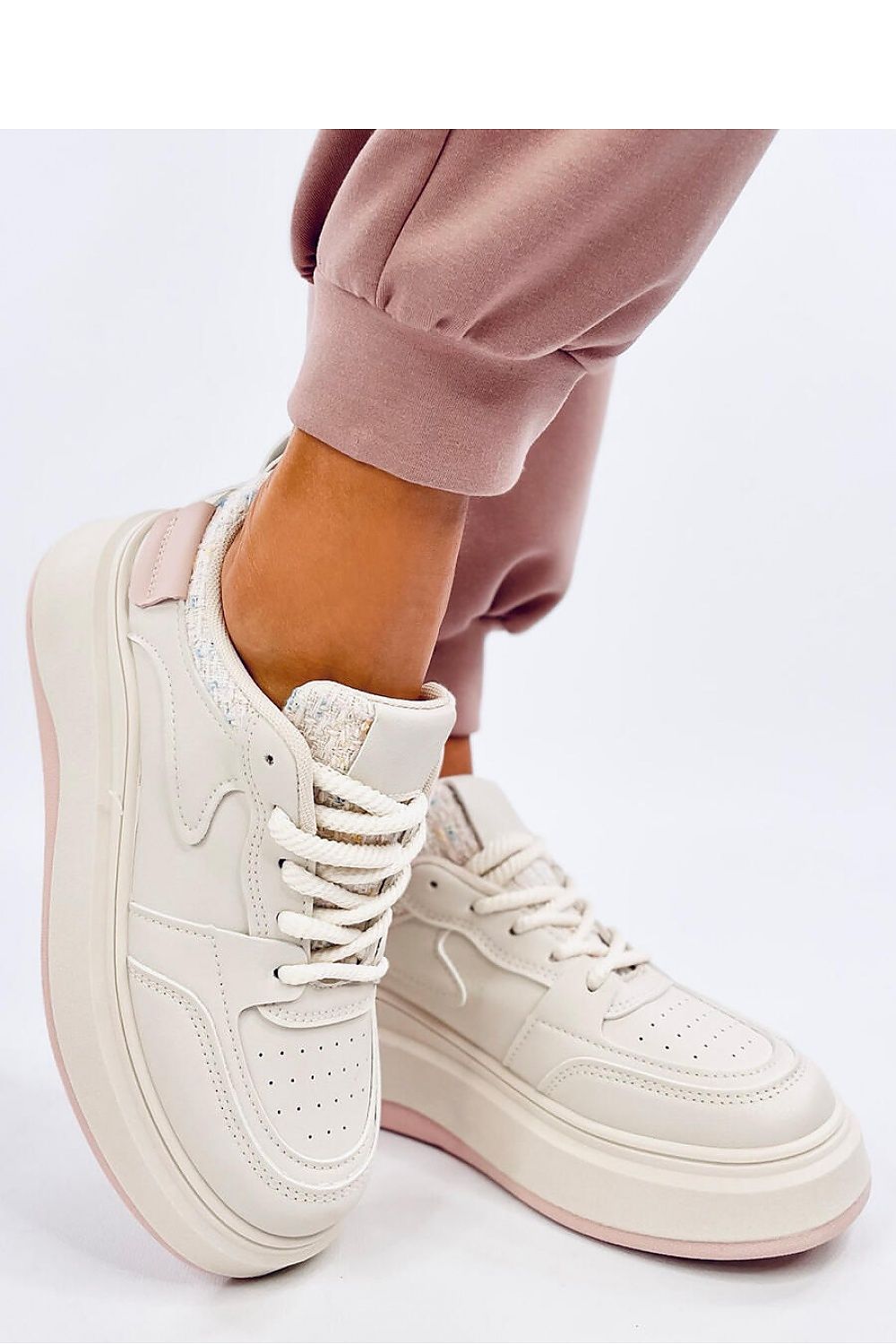  Sport Shoes model 194046 Inello 