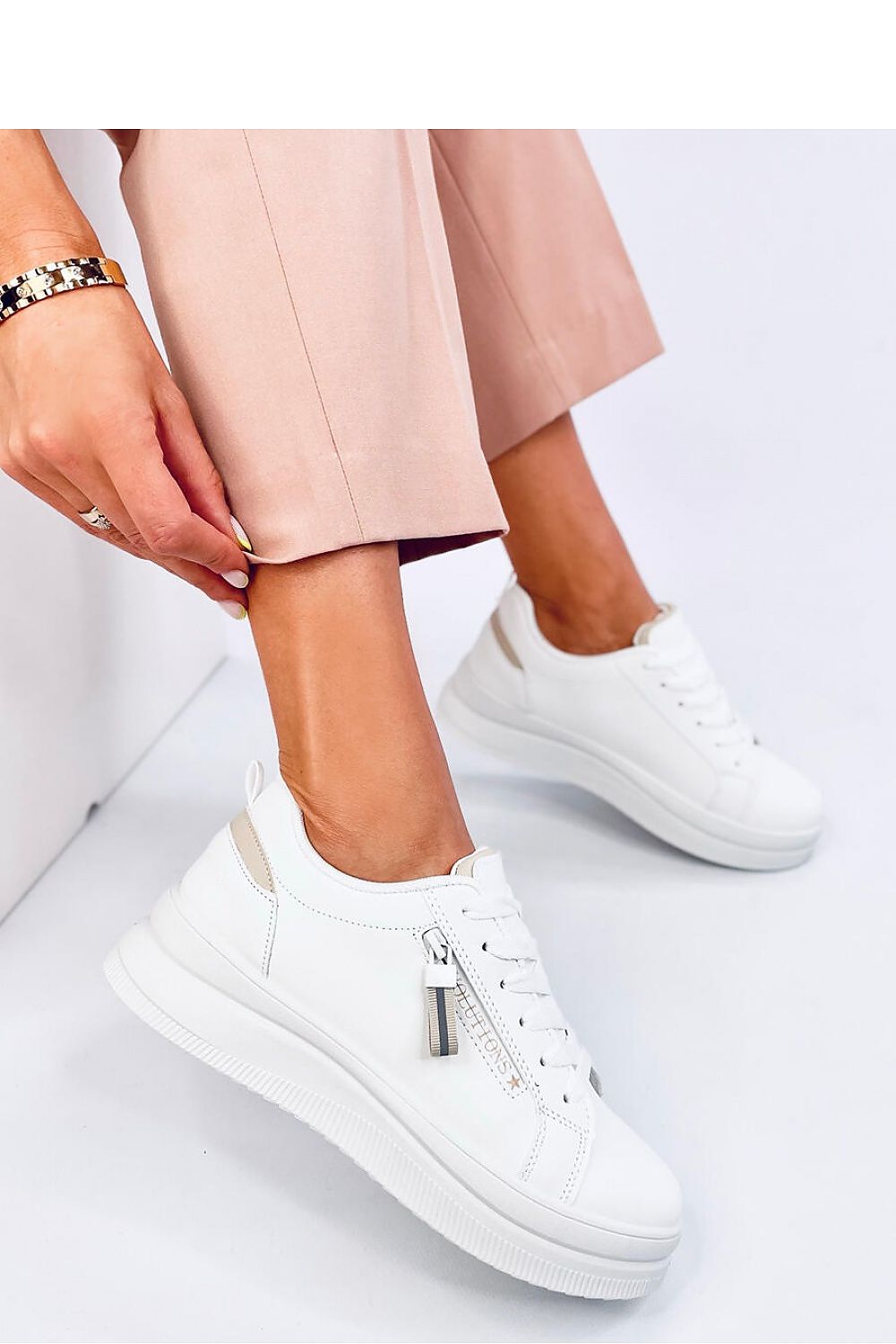  Sport Shoes model 194630 Inello 