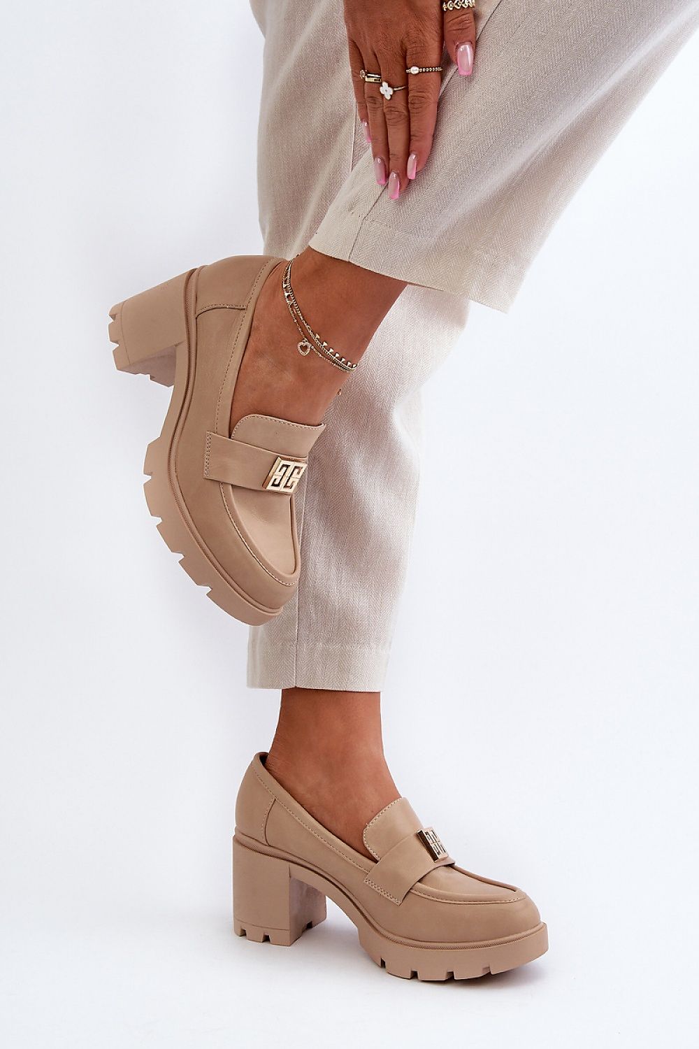  Heeled low shoes model 195402 Step in style 