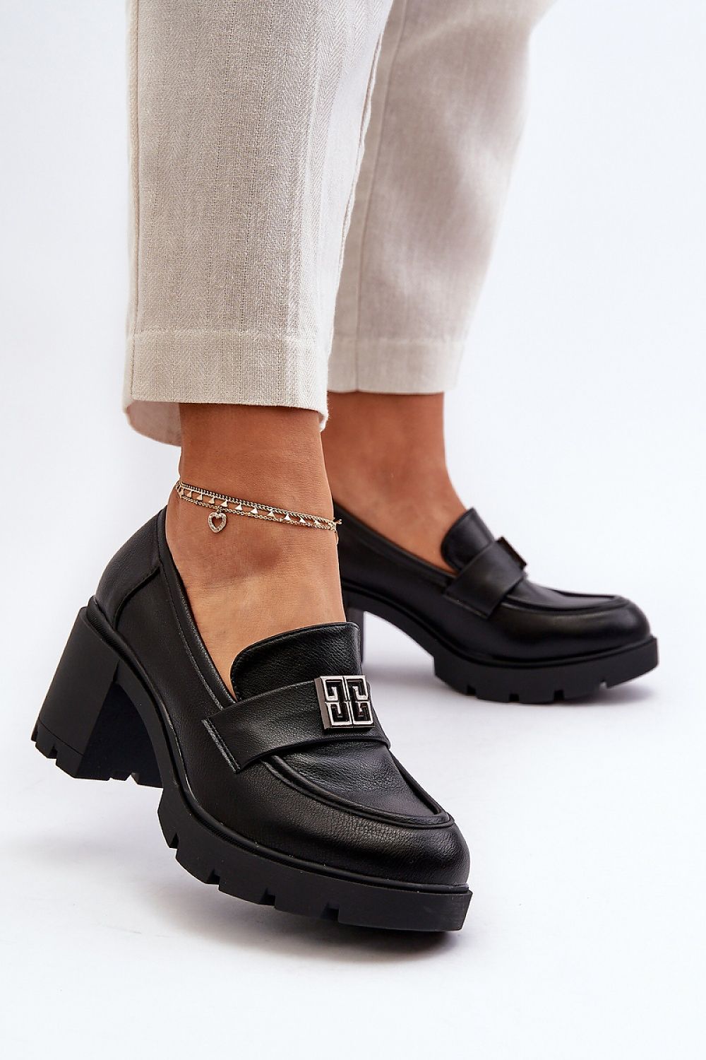 Heeled low shoes model 195403 Step in style 