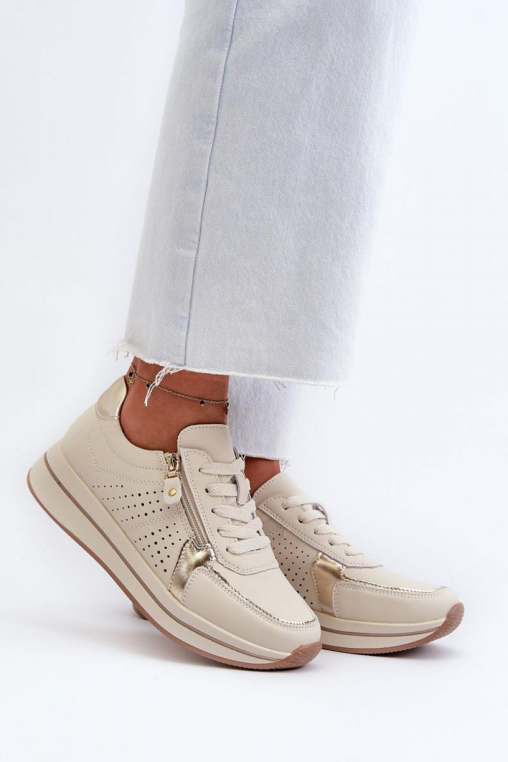  Sport Shoes model 196354 Step in style 