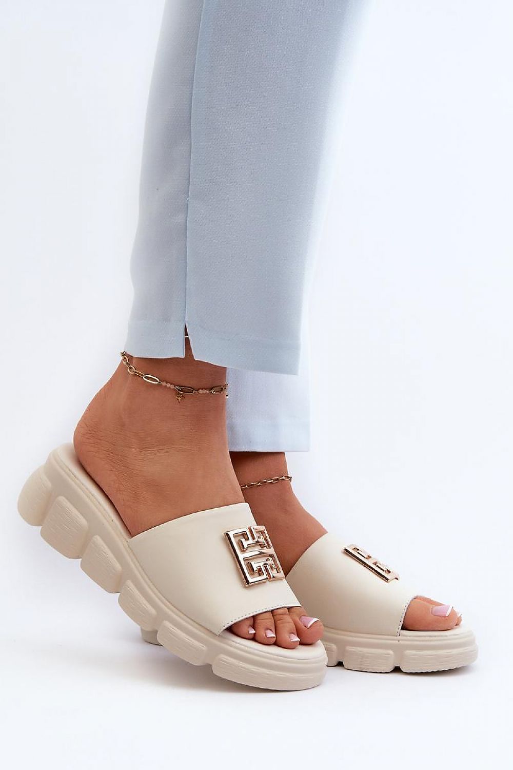  Flip-flops model 196944 Step in style 