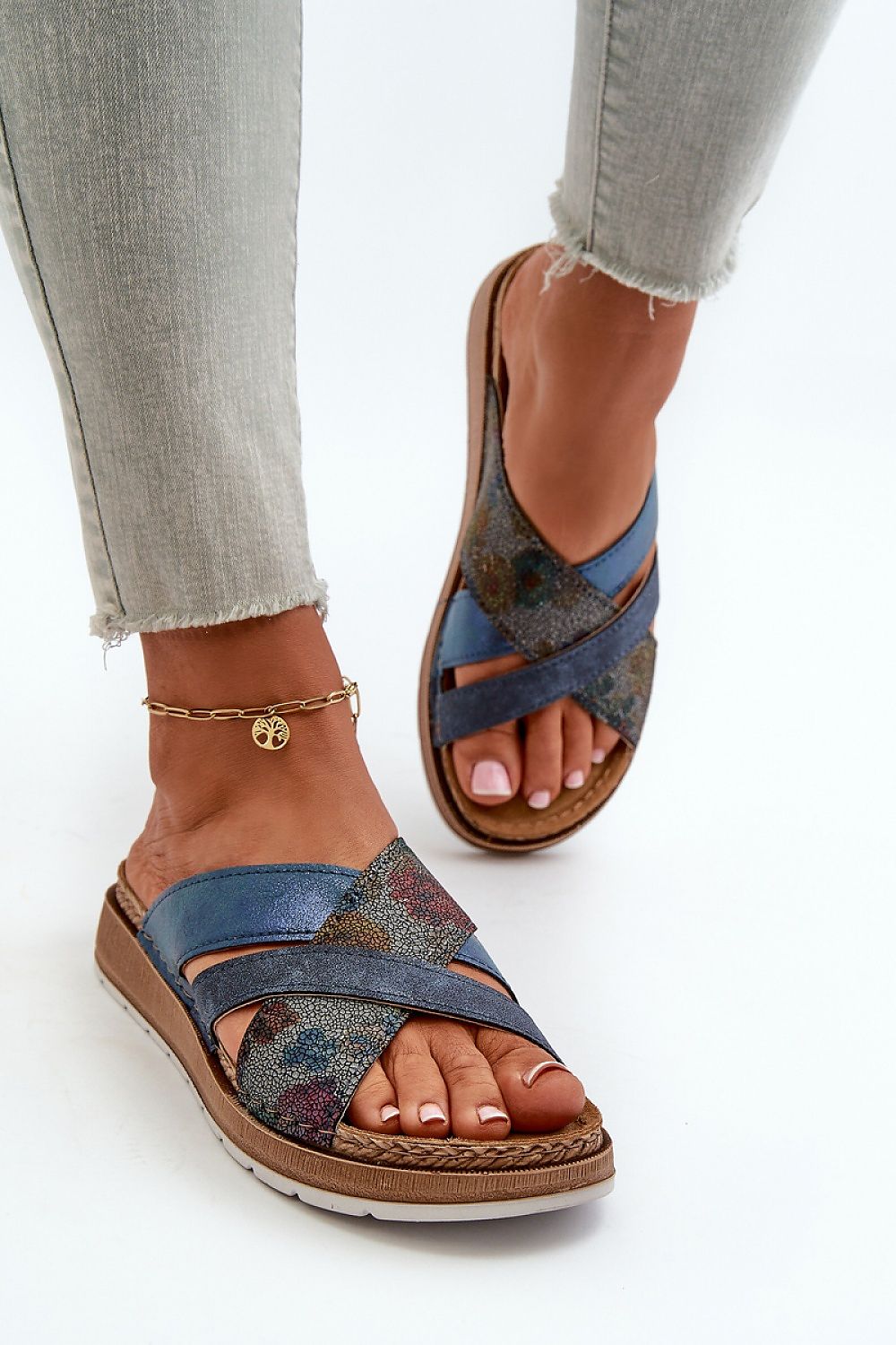  Flip-flops model 198428 Step in style 