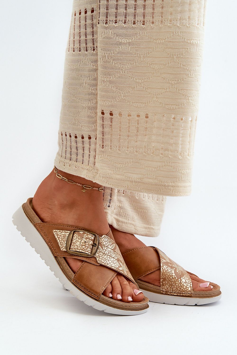  Flip-flops model 198431 Step in style 