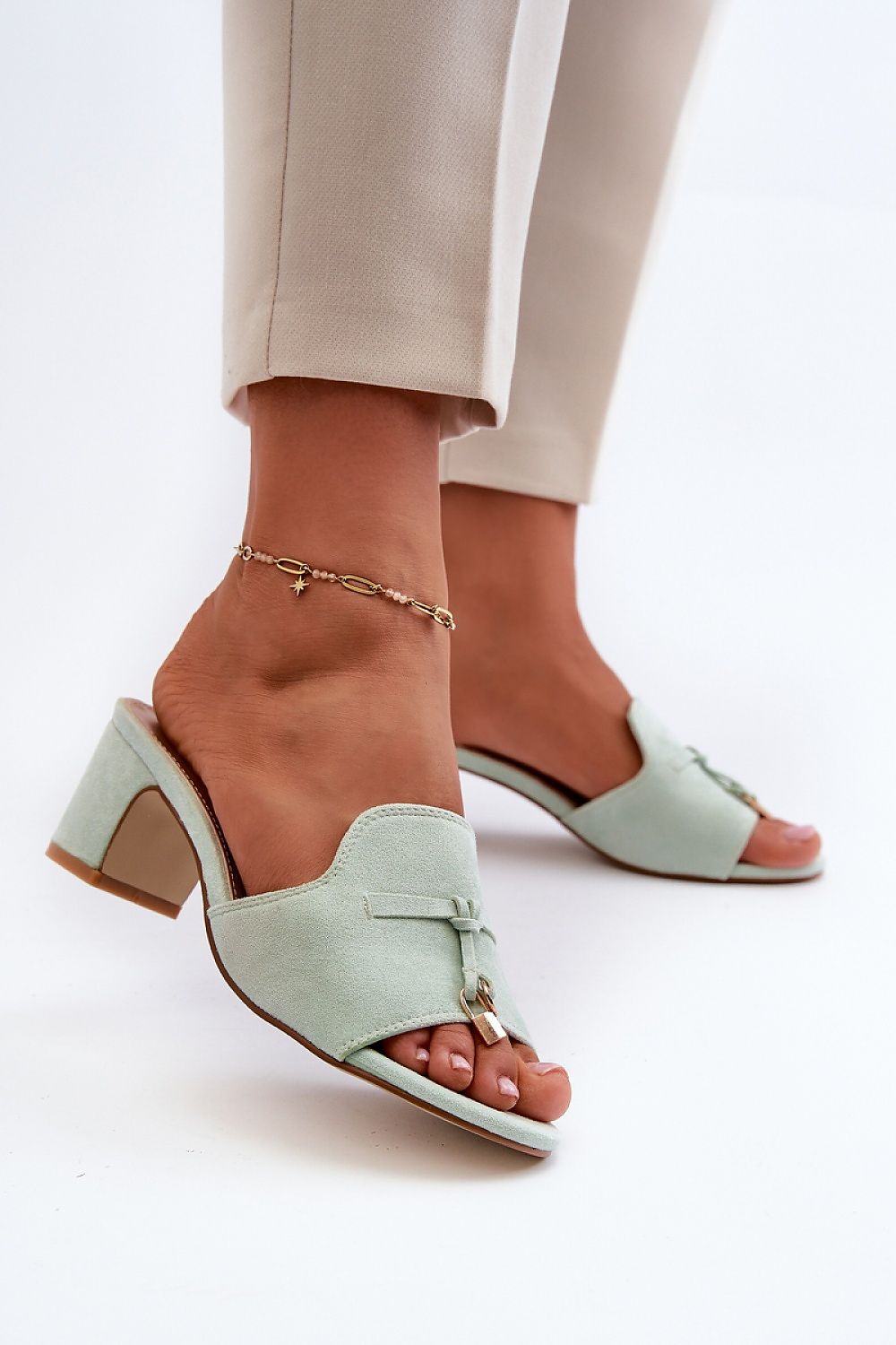  Flip-flops model 198675 Step in style 