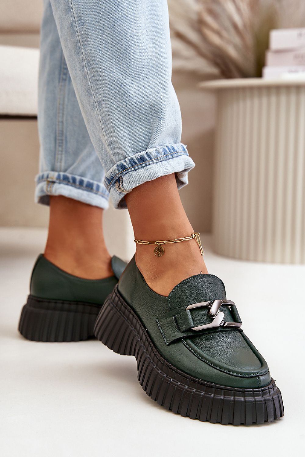  Low Shoes model 199310 Step in style 