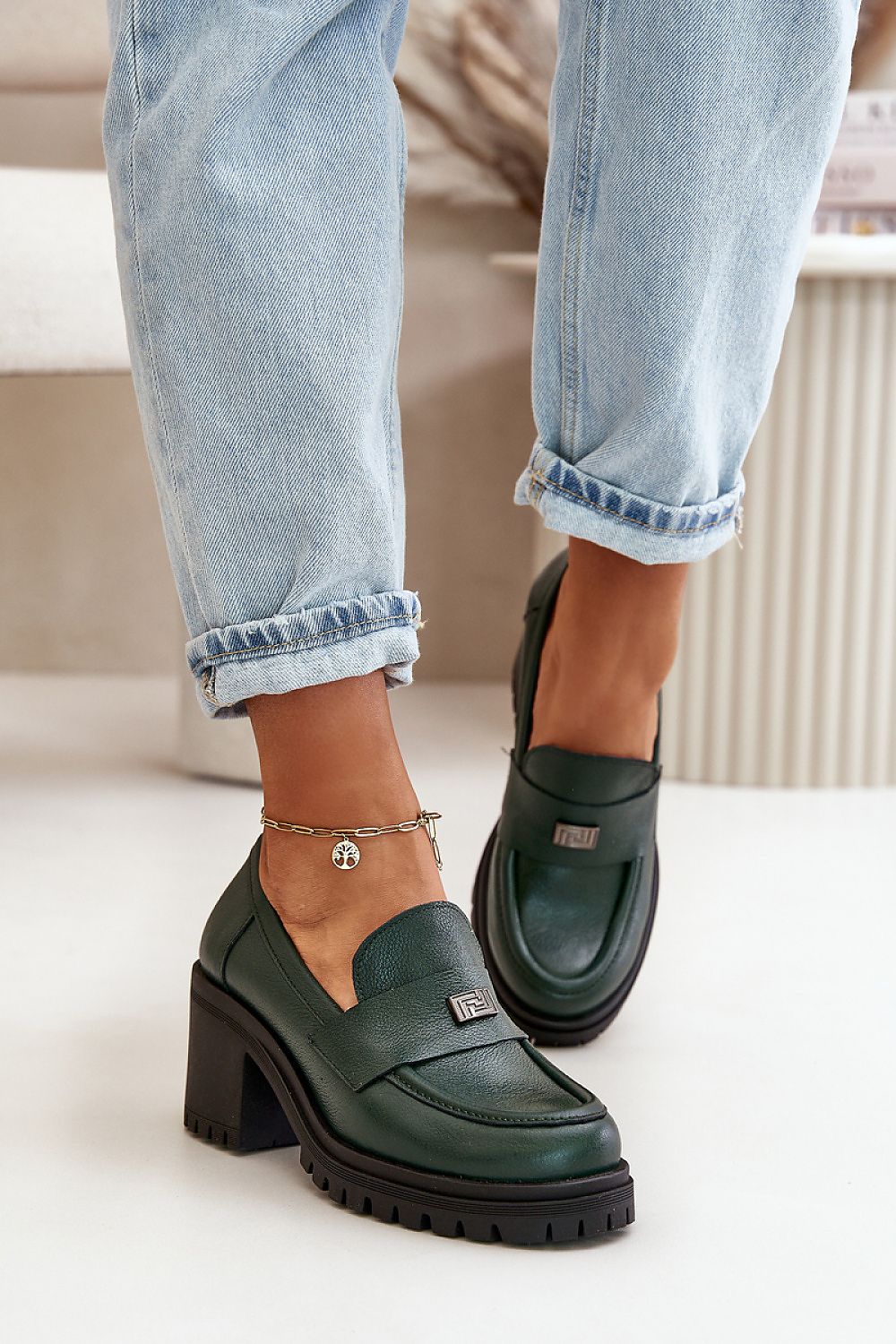  Heeled low shoes model 199316 Step in style 