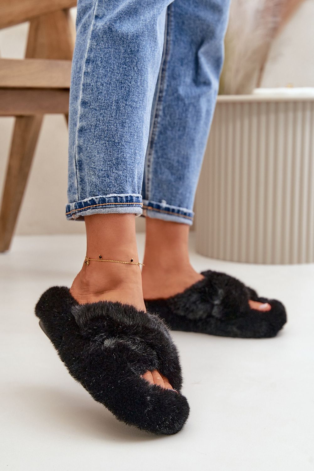  Slippers model 199897 Step in style 