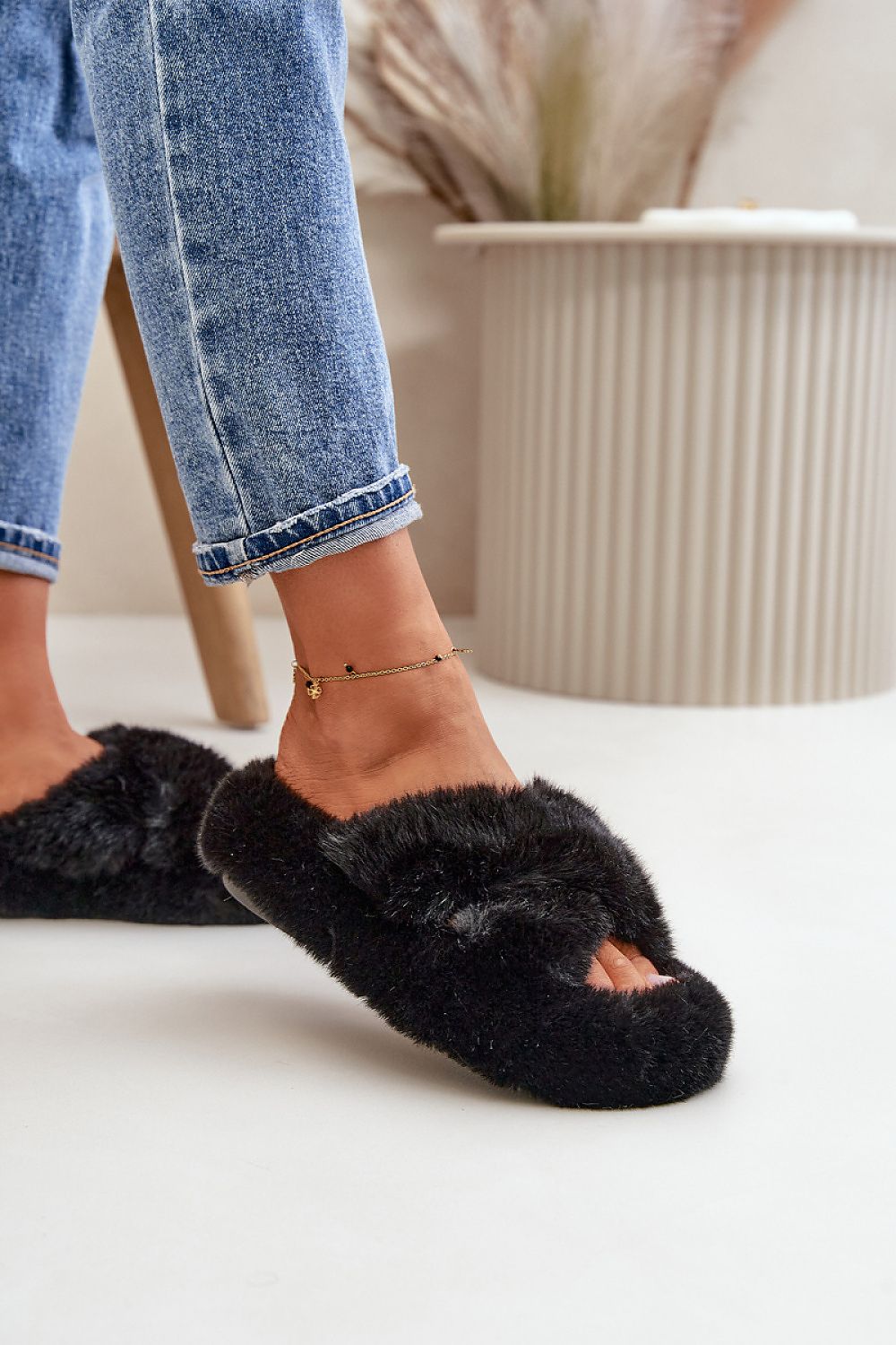  Slippers model 199897 Step in style 