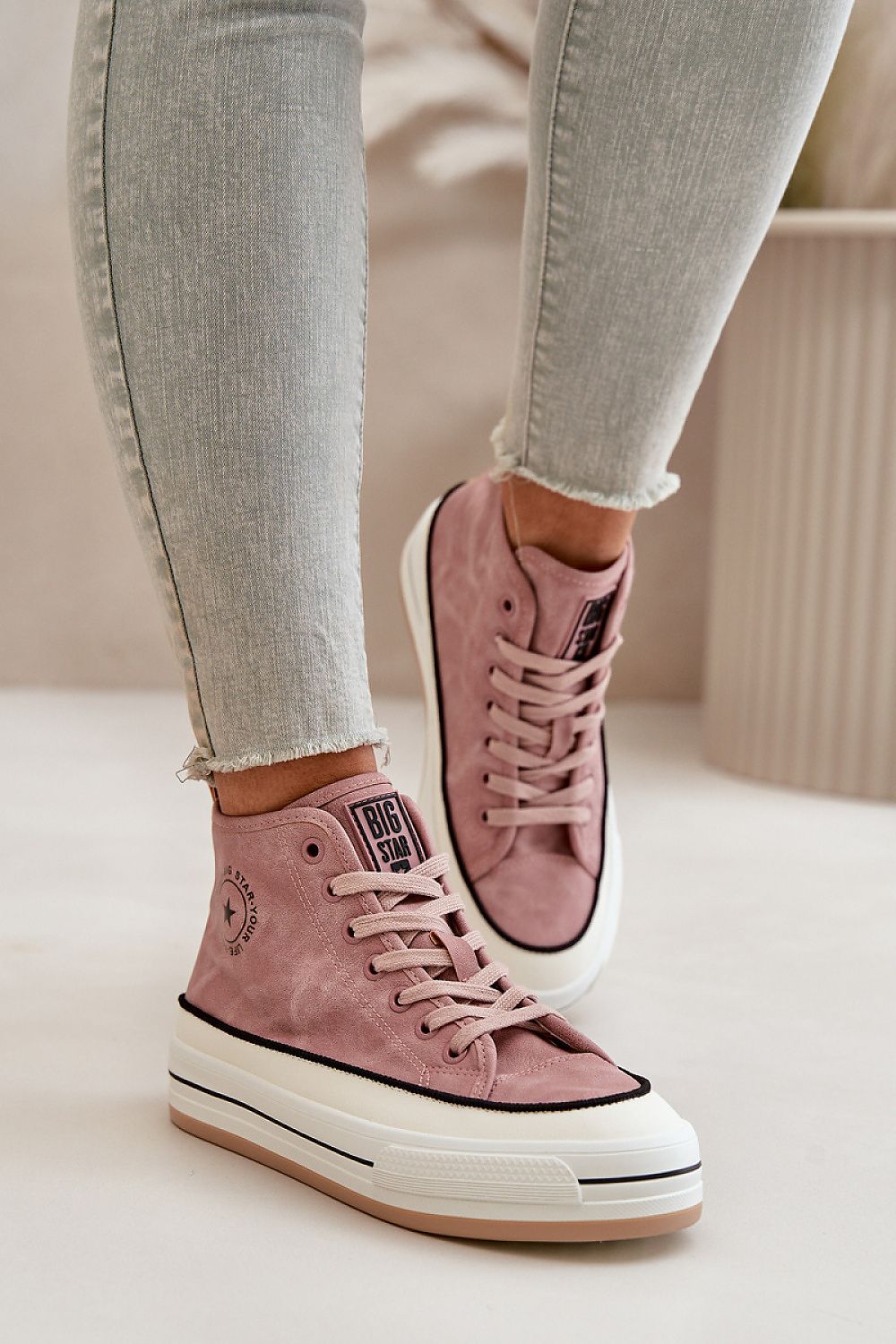  Sneakers model 199908 Step in style 