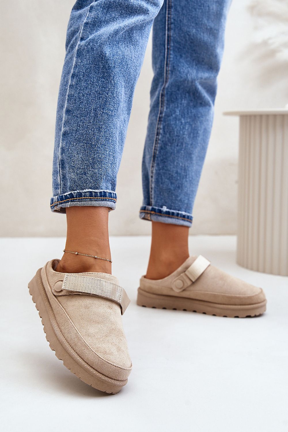  Slippers model 200119 Step in style 