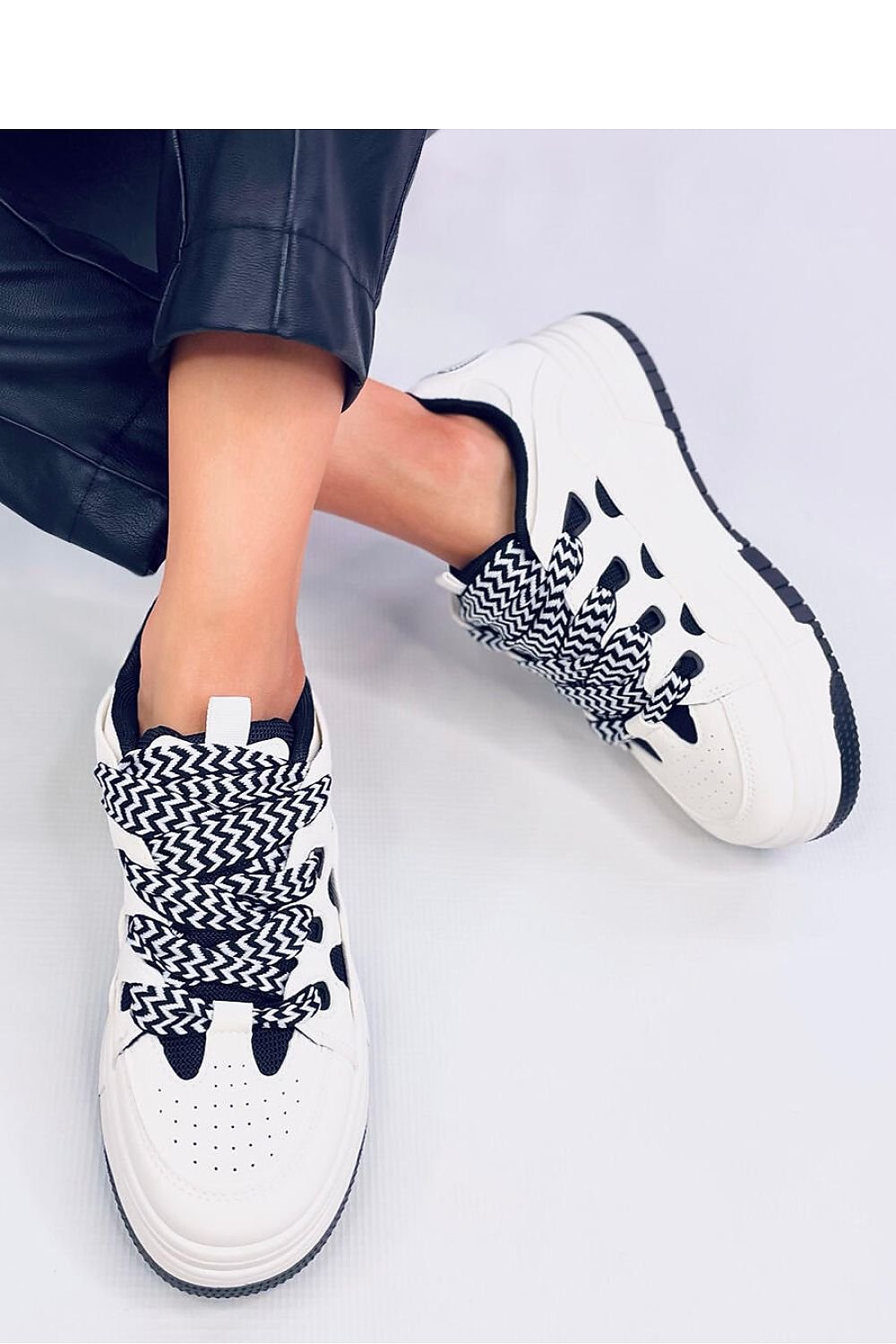  Sport Shoes model 200621 Inello 