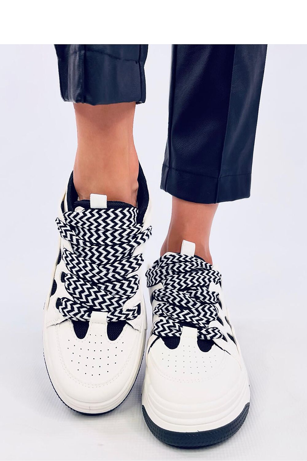  Sport Shoes model 200621 Inello 