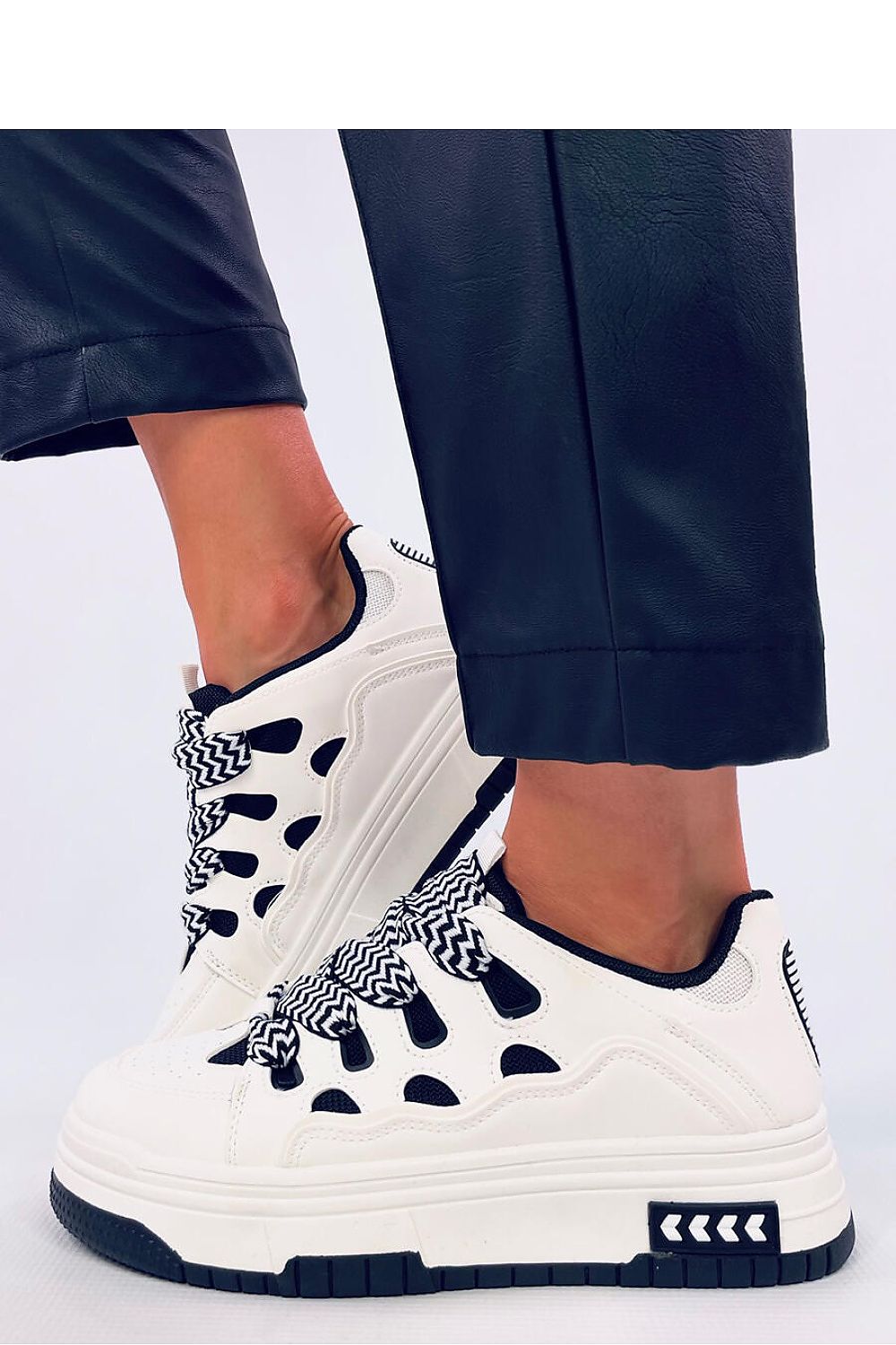  Sport Shoes model 200621 Inello 