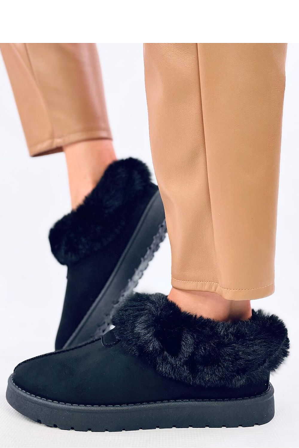  Slippers model 200629 Inello 