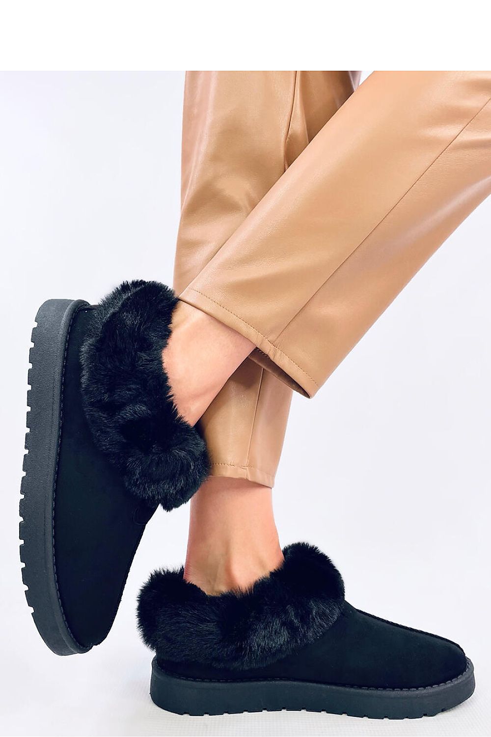  Slippers model 200629 Inello 