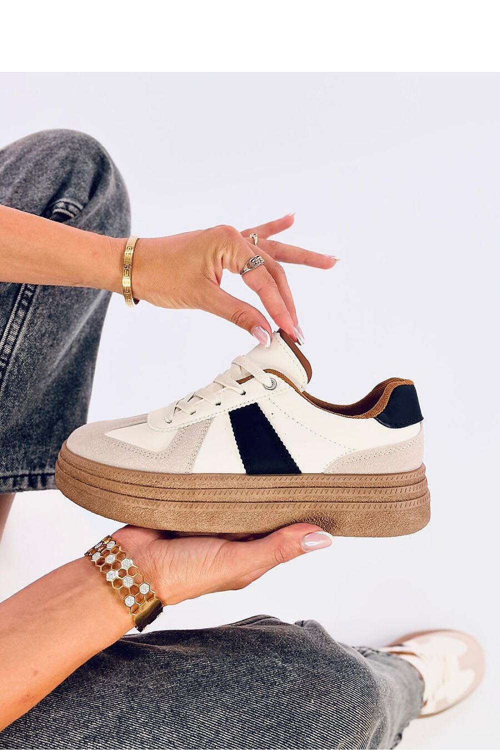  Sport Shoes model 200726 Inello 