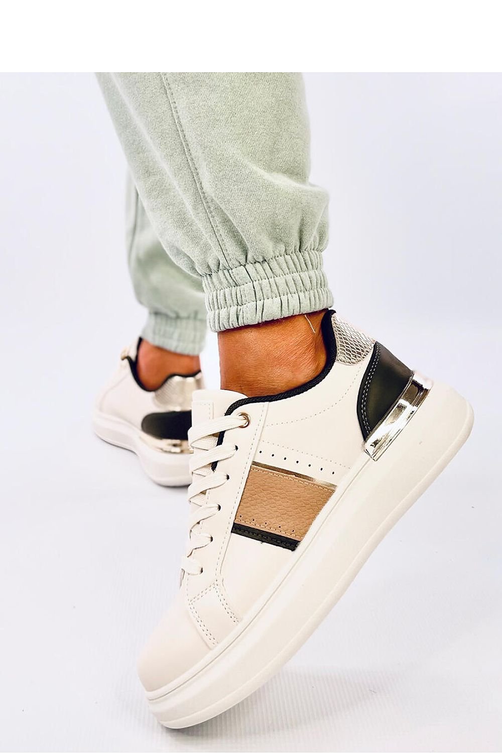  Sport Shoes model 200727 Inello 