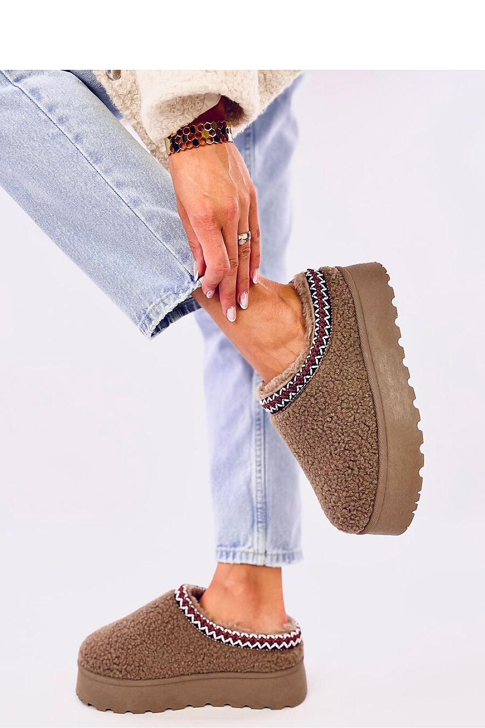  Slippers model 200757 Inello 