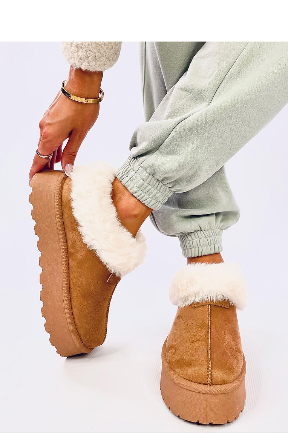  Slippers model 200763 Inello 