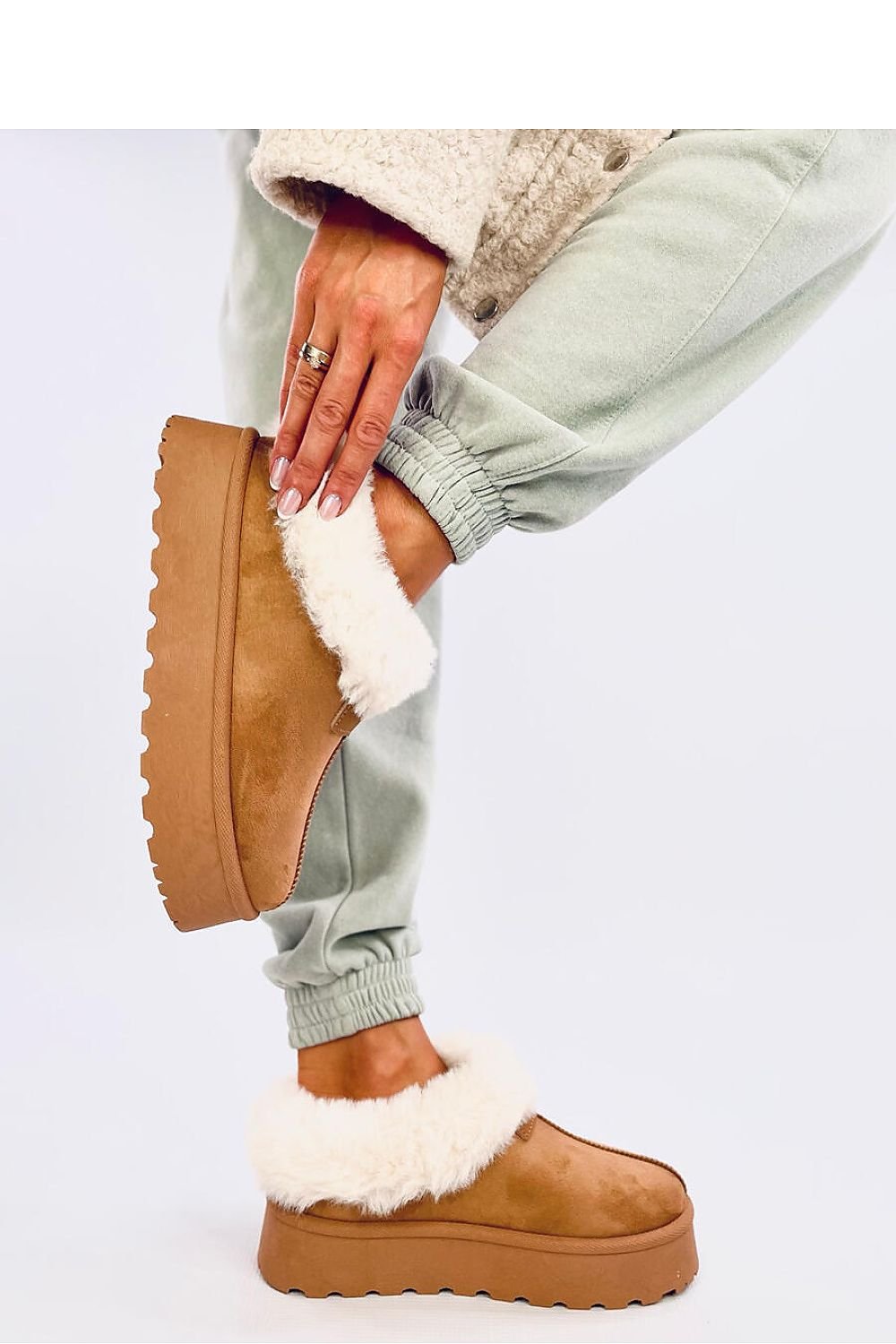  Slippers model 200763 Inello 
