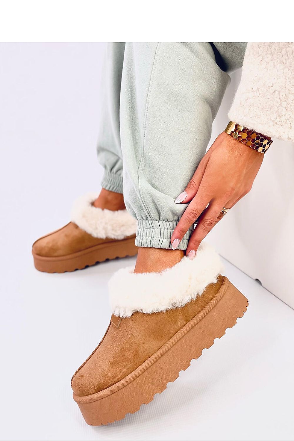  Slippers model 200763 Inello 