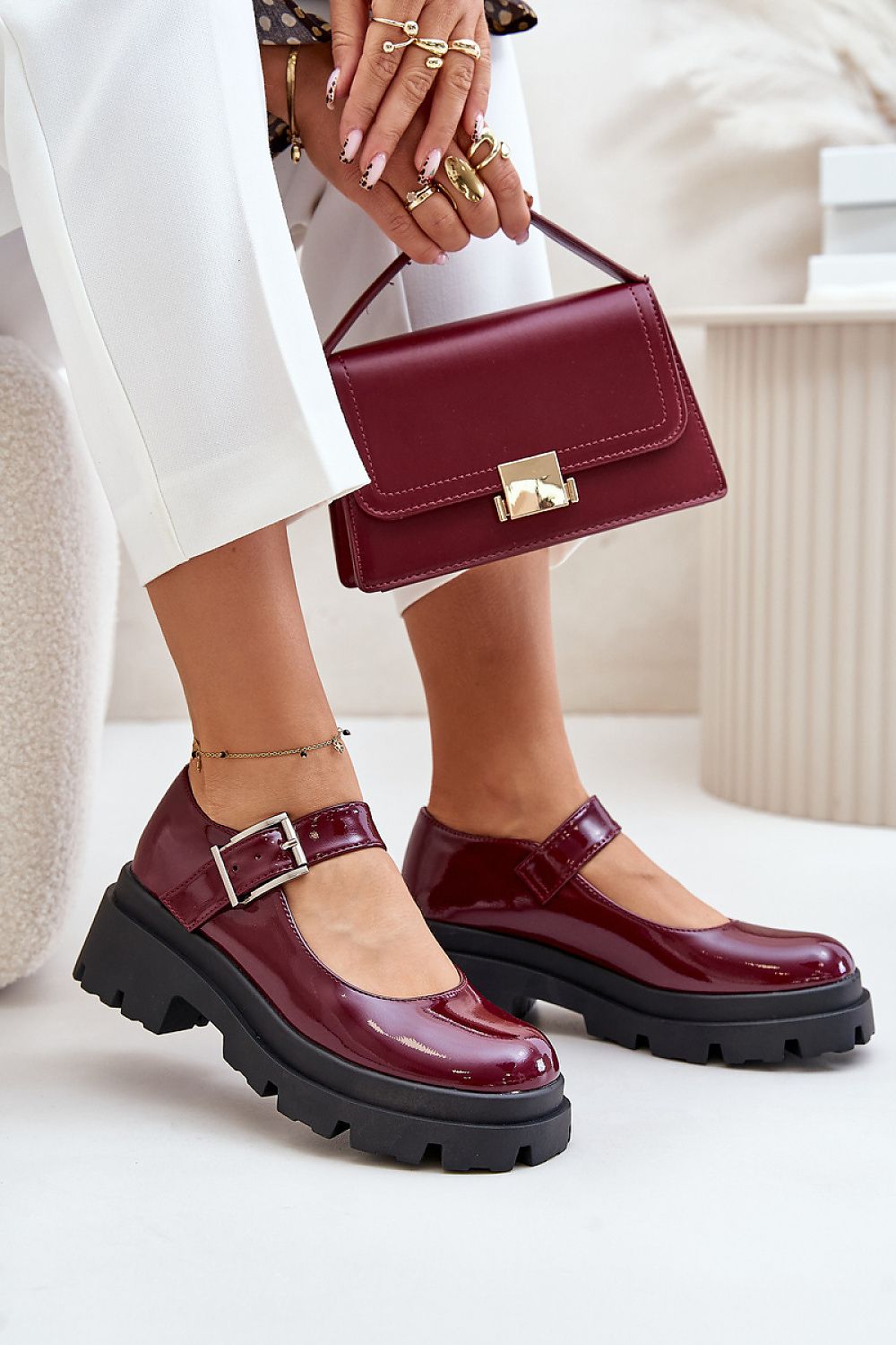  Low Shoes model 201030 Step in style 