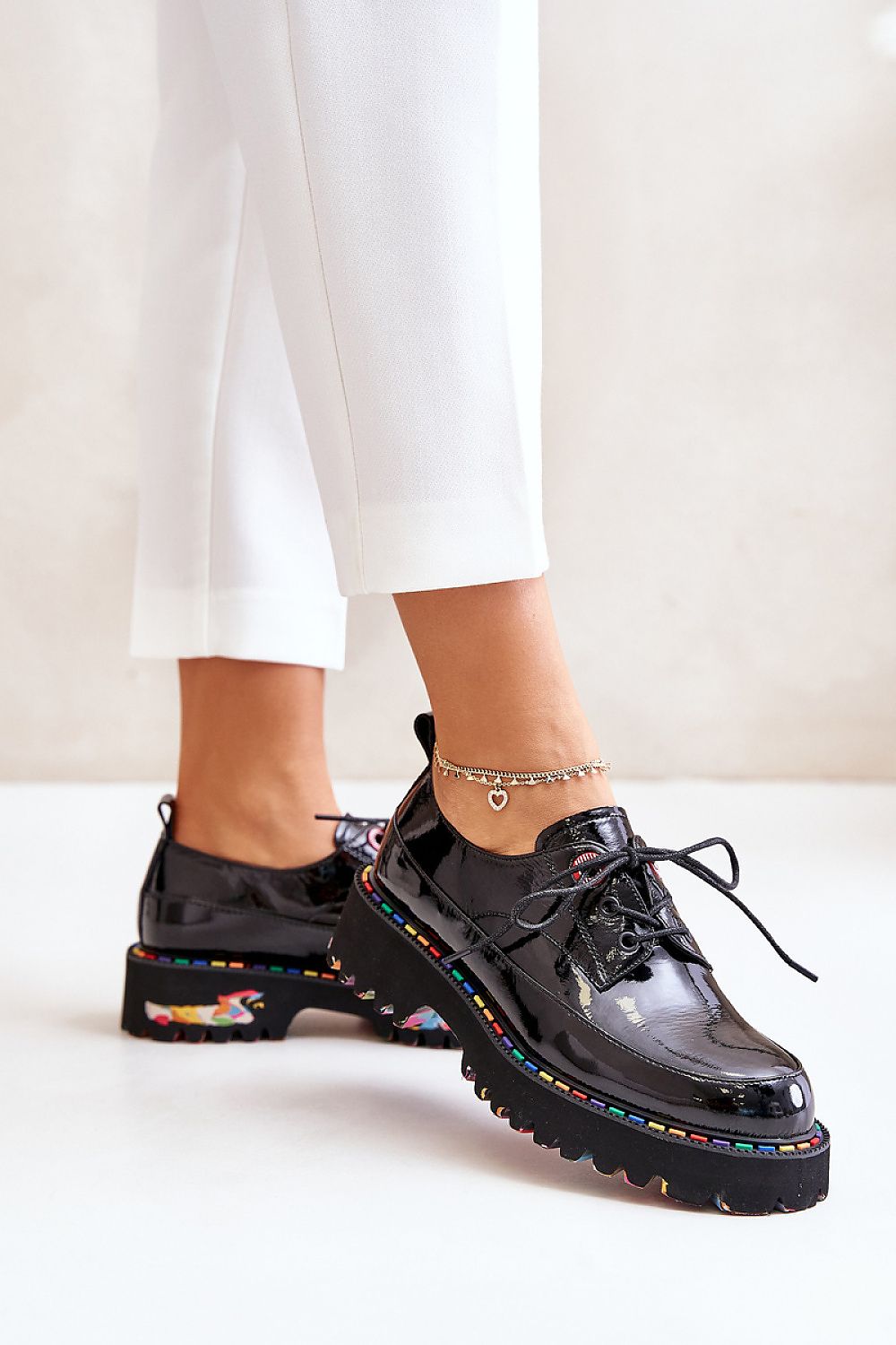  Low Shoes model 201143 Step in style 