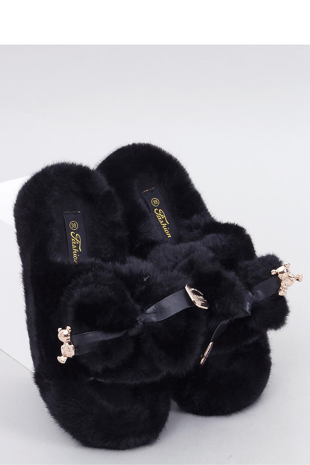  Slippers model 201376 Inello 