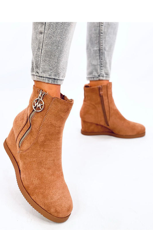  Buskin boots model 201390 Inello 