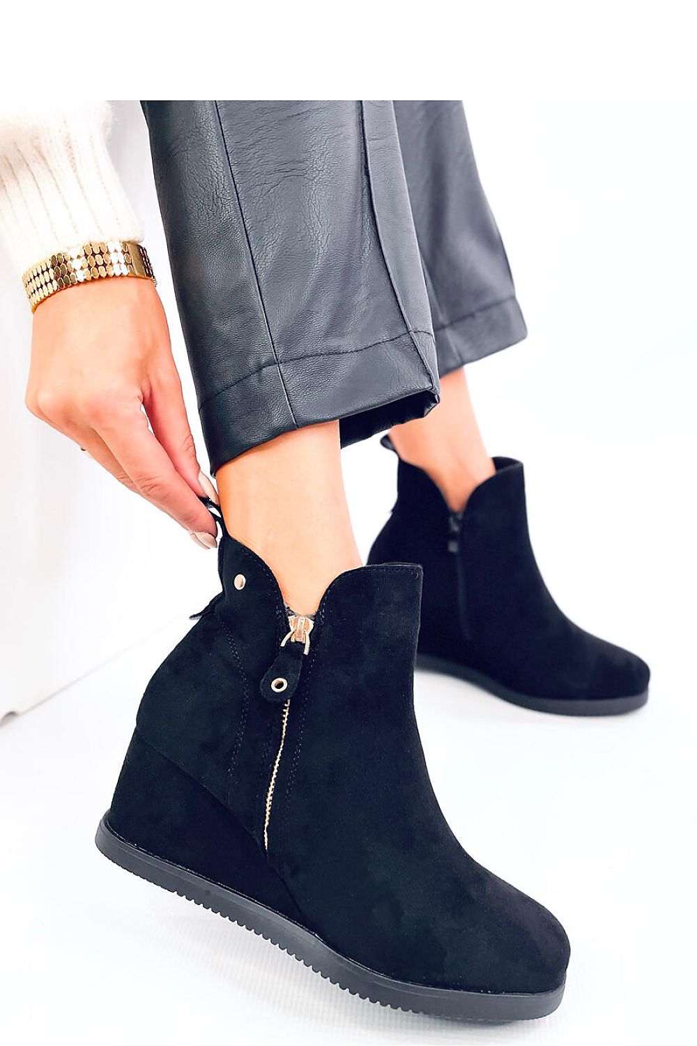  Buskin boots model 201402 Inello 