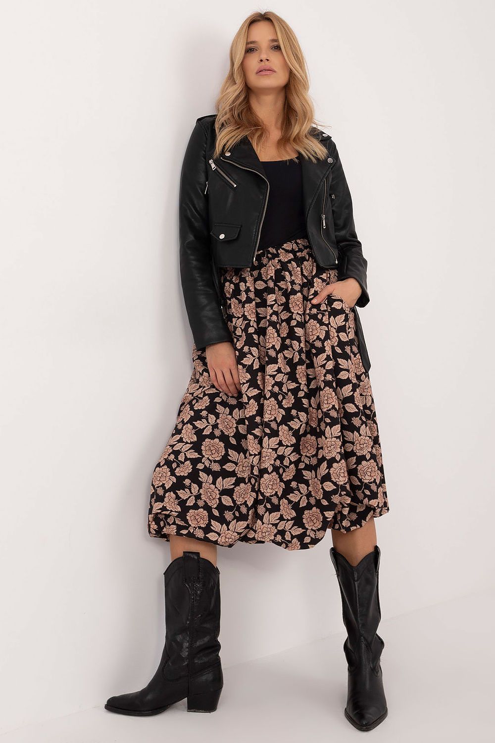  Skirt model 201854 Italy Moda 