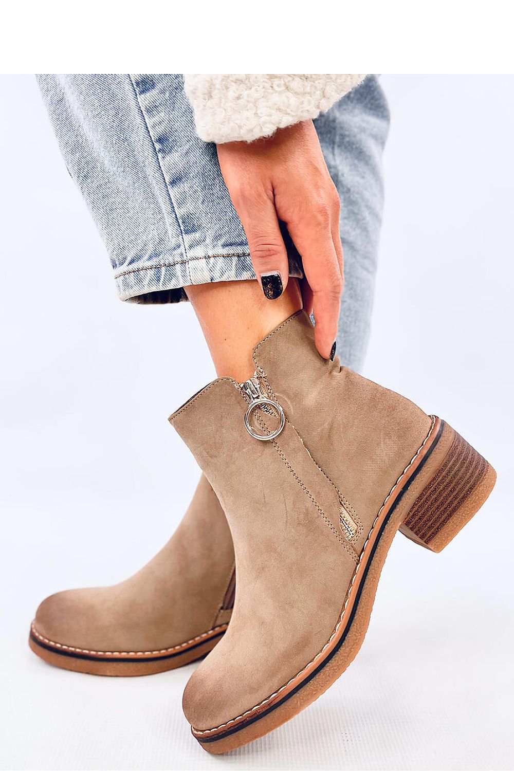  Heel boots model 201971 Inello 