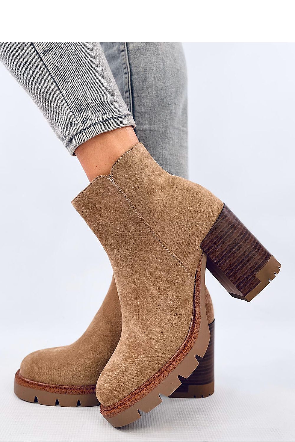  Heel boots model 202142 Inello 