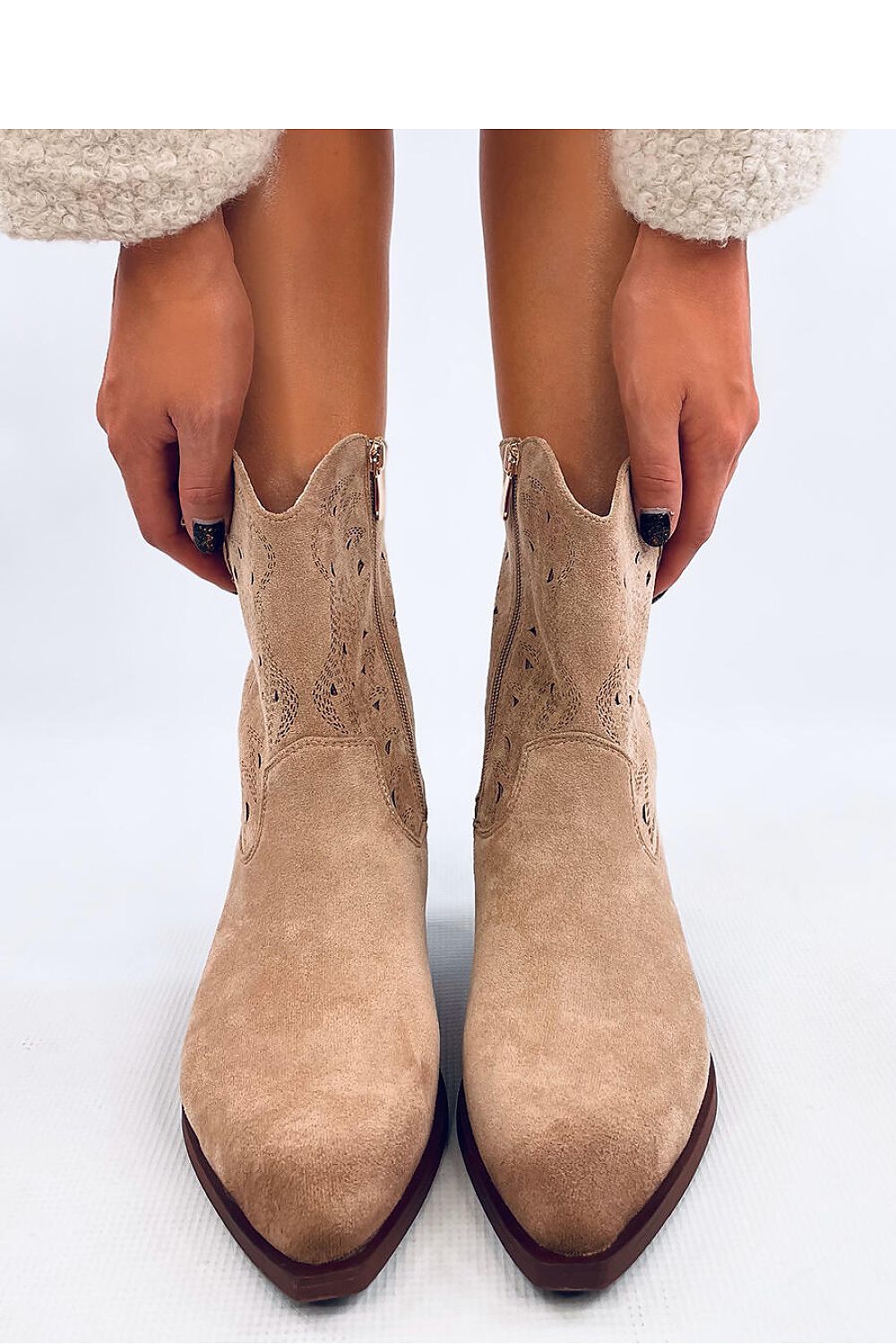  Heel boots model 202143 Inello 
