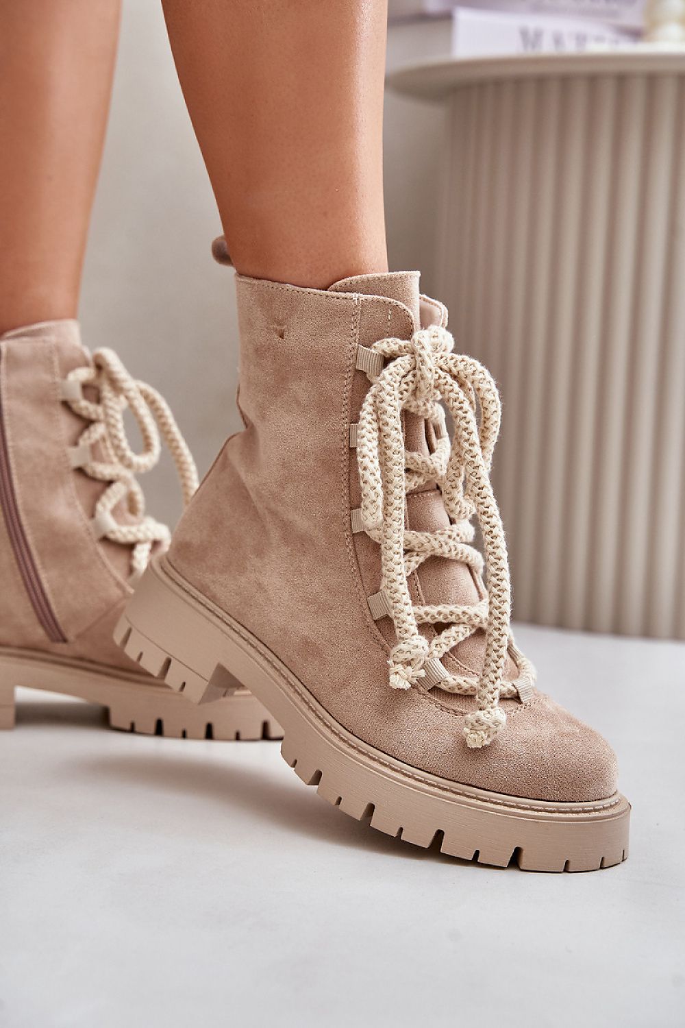  Boots model 202160 Step in style 