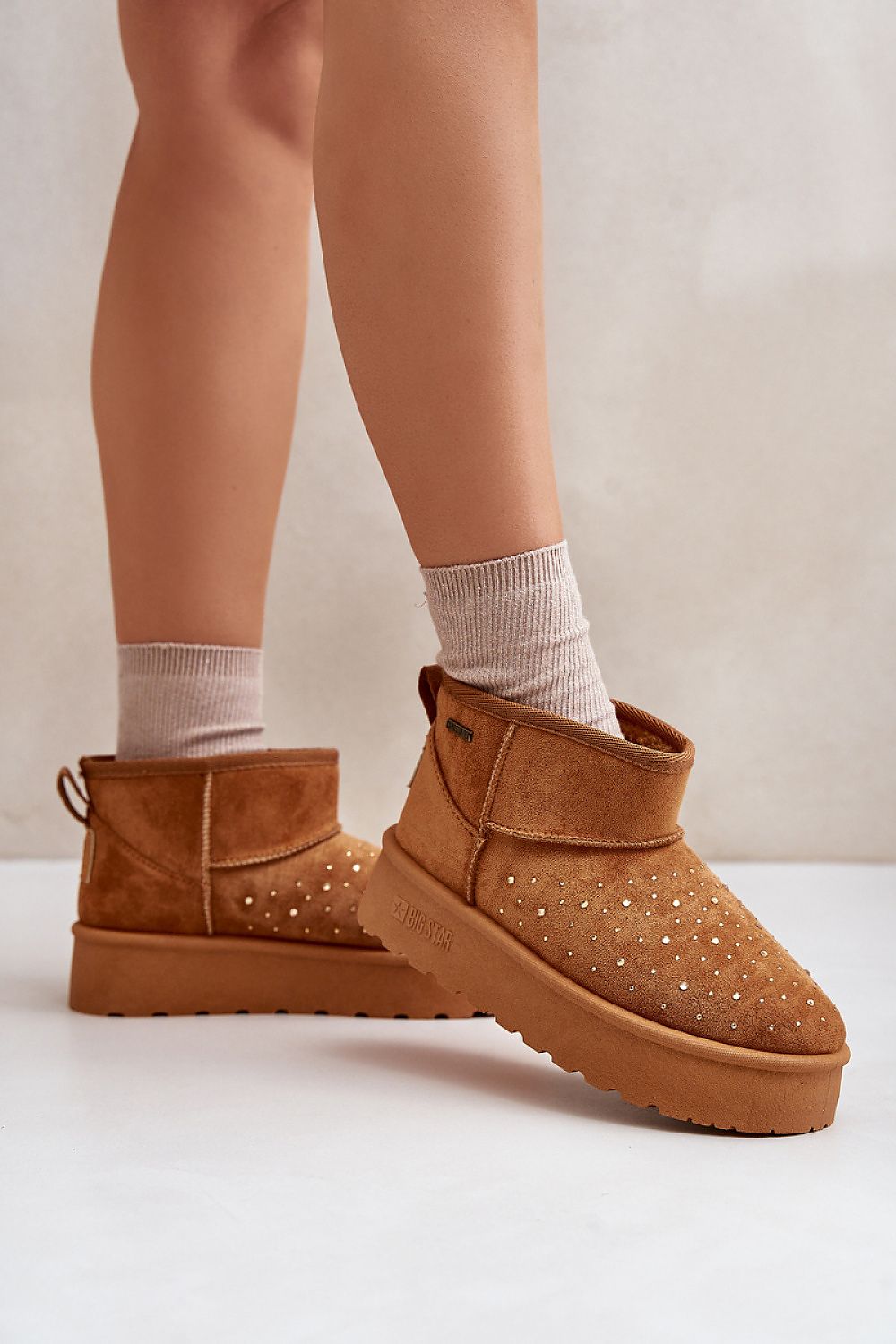  Snow boots model 202620 Step in style 