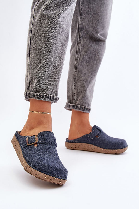  Slippers model 202658 Step in style 