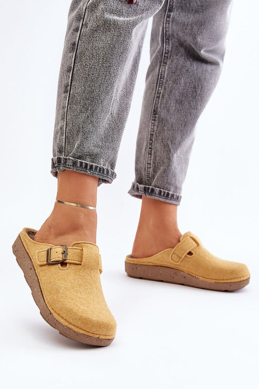  Slippers model 202659 Step in style 