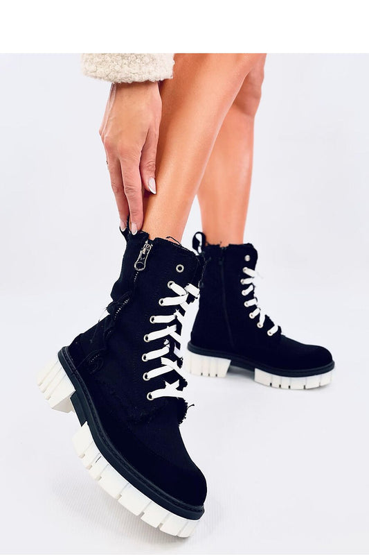  Boots model 203030 Inello 