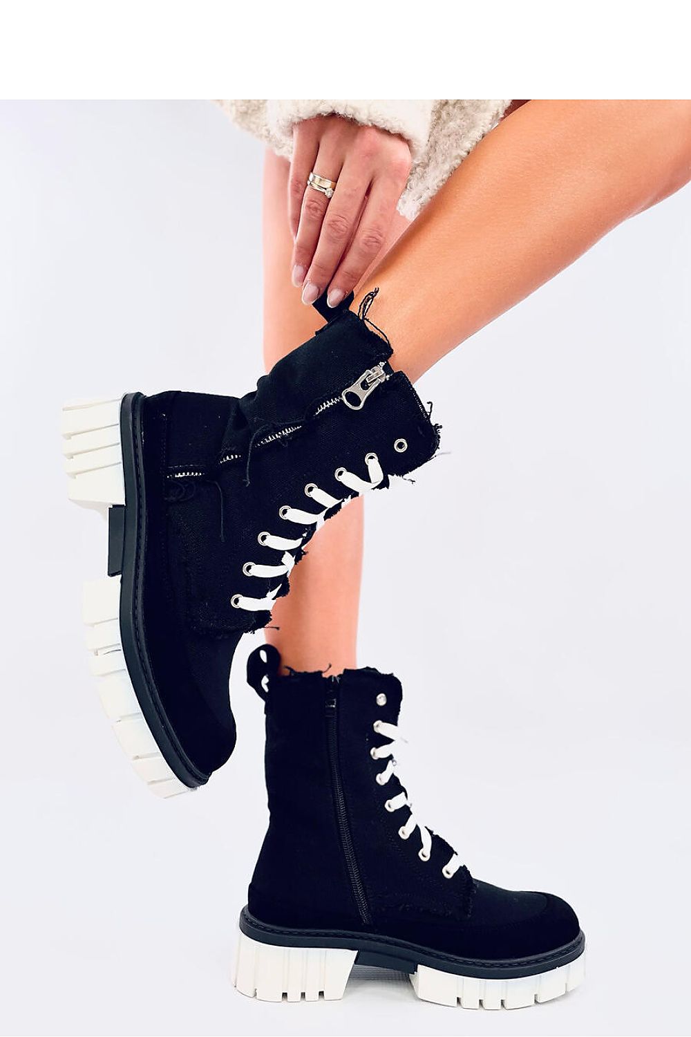  Boots model 203030 Inello 