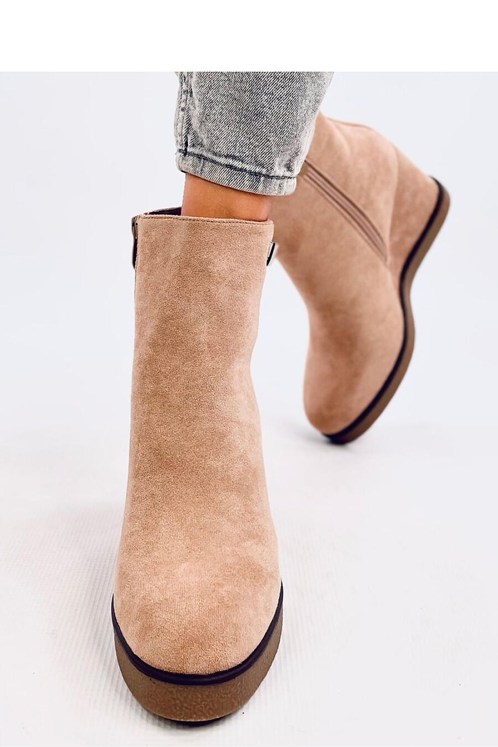  Buskin boots model 203039 Inello 