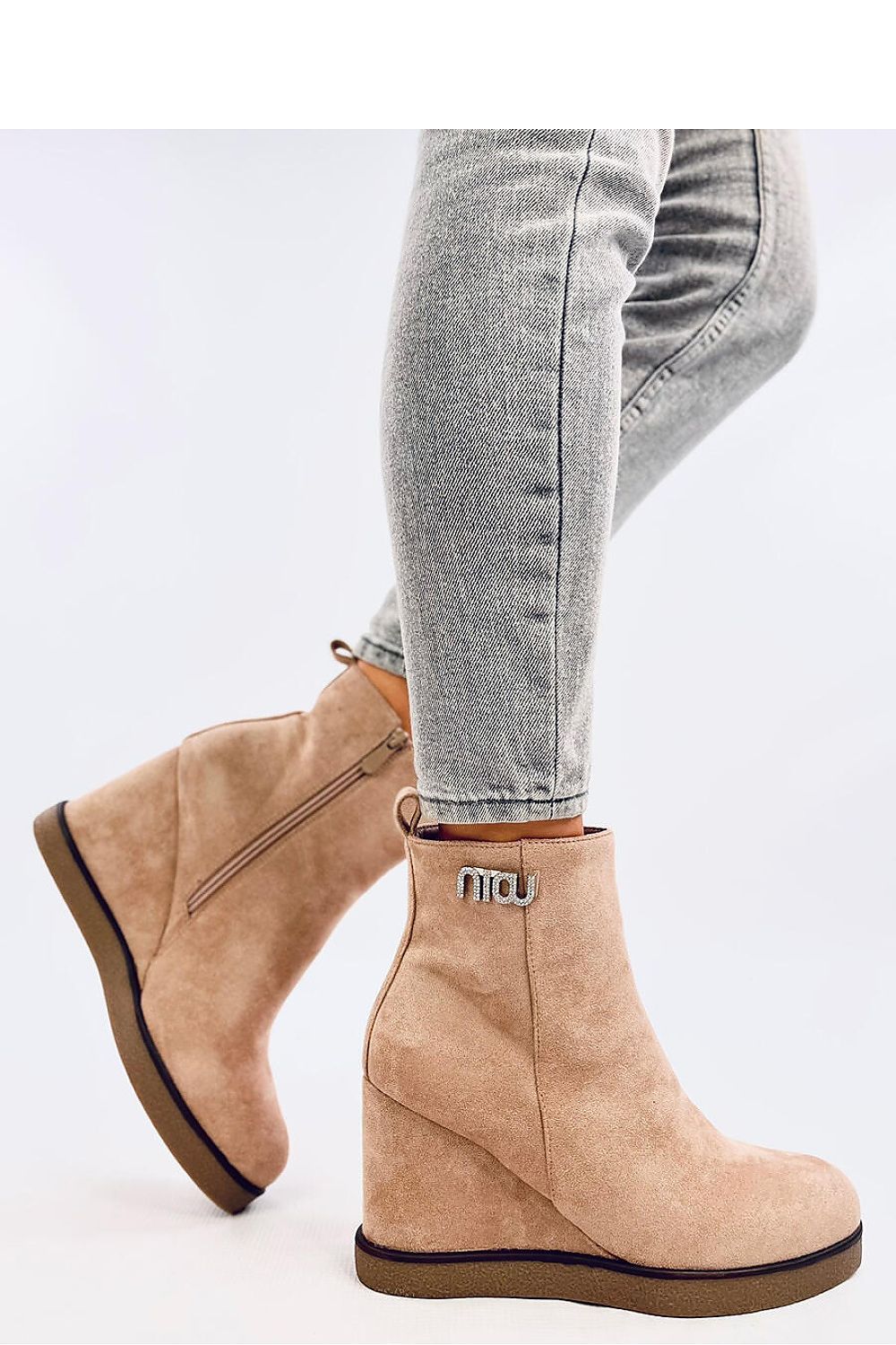  Buskin boots model 203039 Inello 